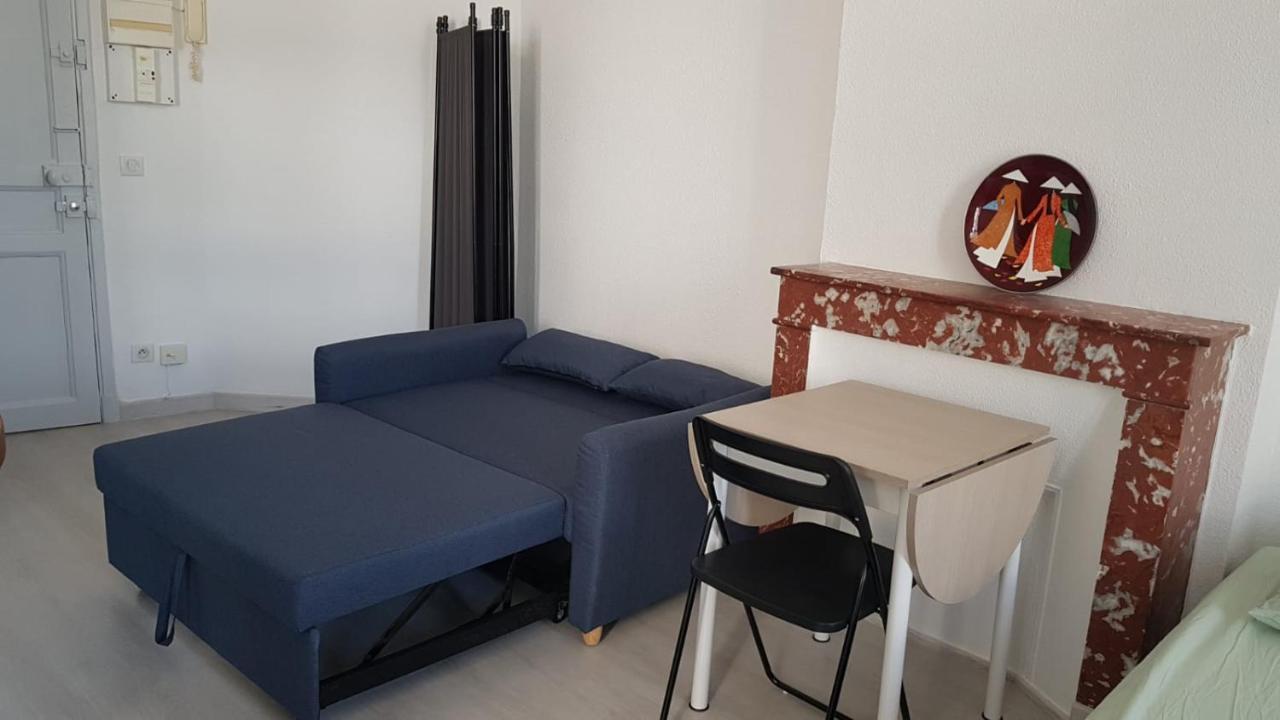 Studio With Sea View For 2 People Тулон Экстерьер фото