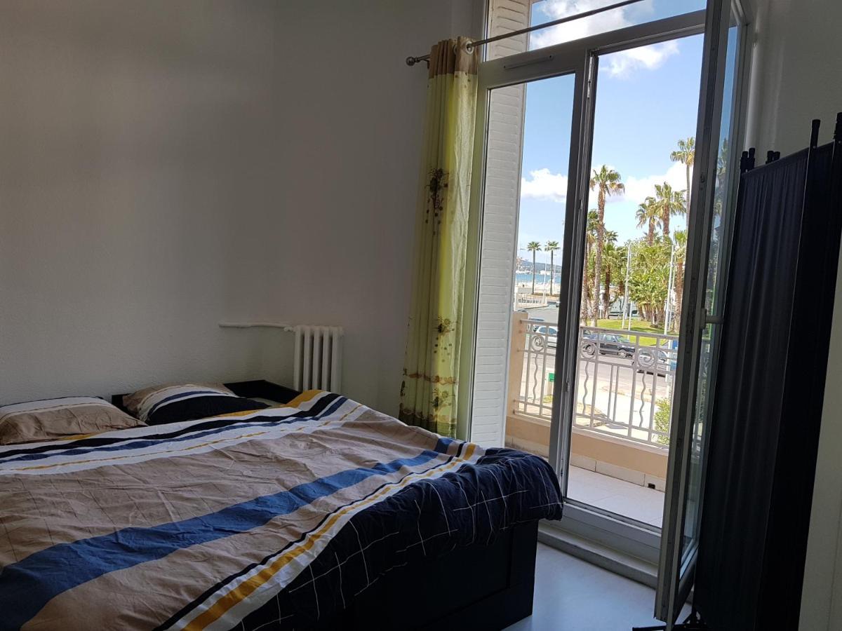 Studio With Sea View For 2 People Тулон Экстерьер фото